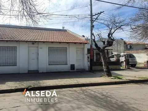 Casa 1 dormitorio c/ patio y parrillero