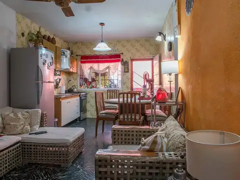 CASA EN VENTA 2 DORMITORIOS EN LA FLORIDA