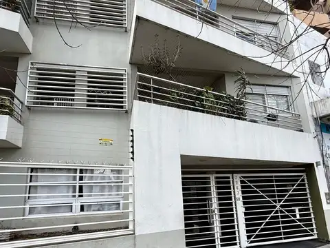 Avenida Centenario 2000, Piso 1