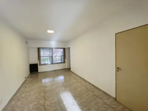 Alquiler Casa 3 ambientes en Villa Ballester con patio y cochera