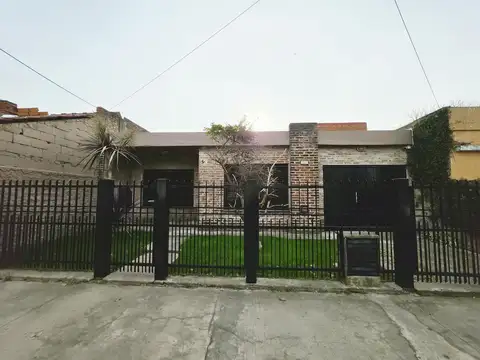 Casa en Alquiler en Villa Ballester, $ 1.200.000