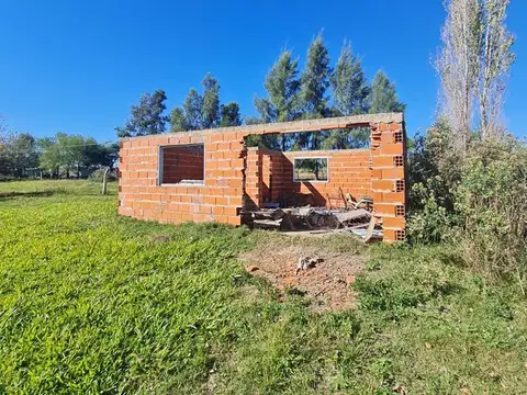Casa 6 ambientes con 2 baños