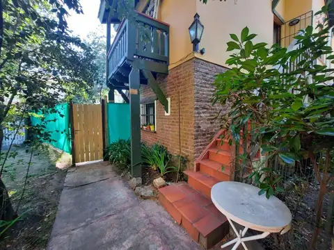 Avenida 8 , Piso 1