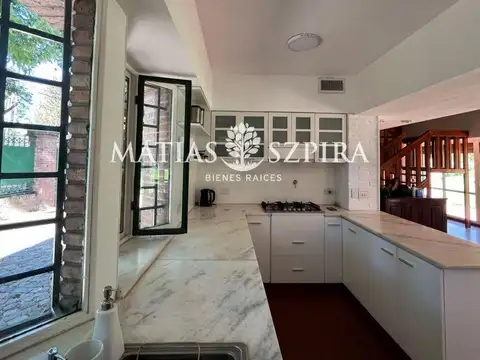 Depto Tipo Casa en Alquiler de 5 ambientes