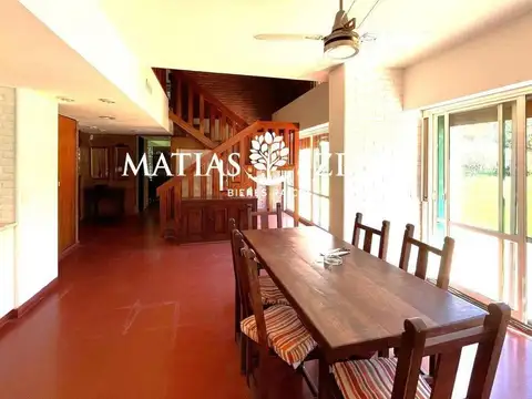 Depto Tipo Casa 5 ambientes con 4 baños