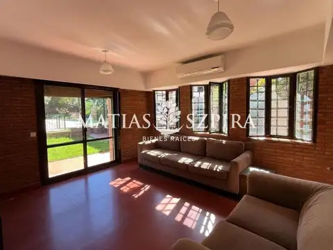 Depto Tipo Casa en Alquiler de 4 dormitorios