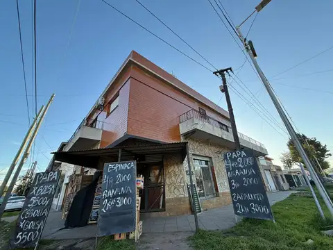 Casa 3 ambientes con 1 baño