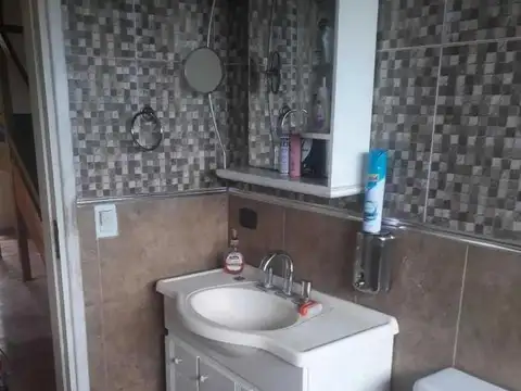 Casa 7 ambientes con 3 baños