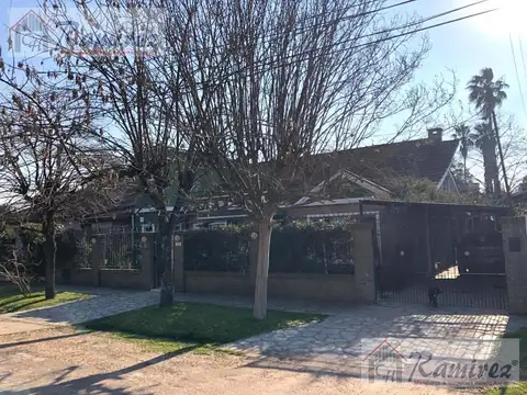 Los Aromos al 600
