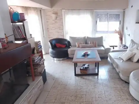 Depto Tipo Casa en Venta con 2 cocheras