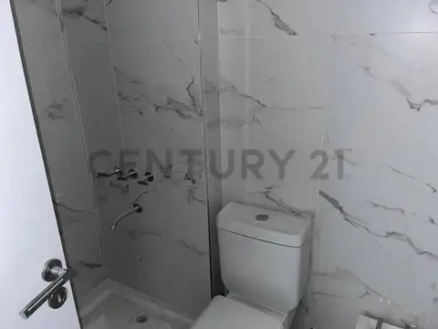 SENILLOSA 300, Piso 0