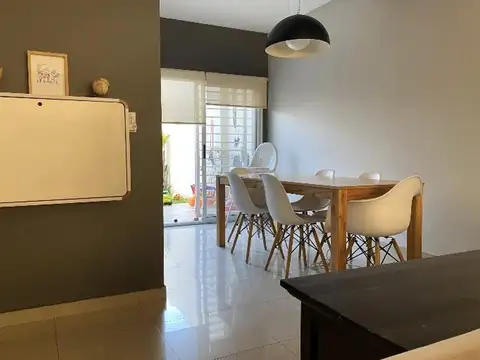 Depto Tipo Casa en Venta de 4 ambientes