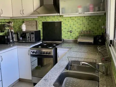 Depto Tipo Casa en Venta con 2 cocheras
