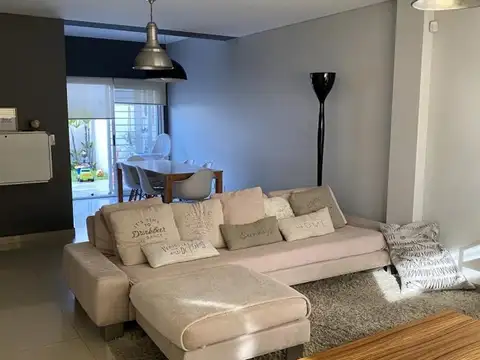 Depto Tipo Casa en Venta de 3 dormitorios