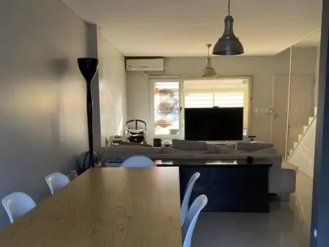 Depto Tipo Casa en Venta en Olivos, USD 245.000