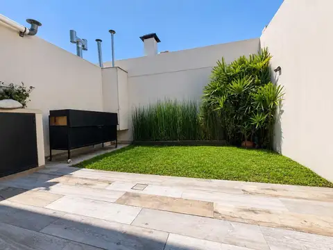Depto Tipo Casa 4 ambientes con 3 baños