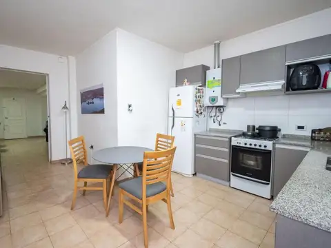 Venta Casa 2 Dormit., cochera en Sargento Cabral