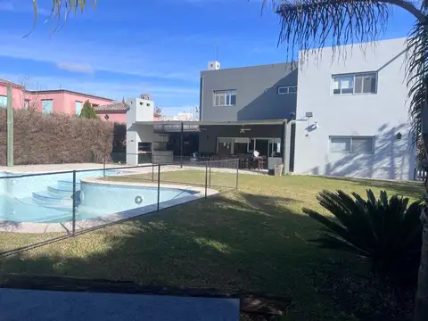 Casa en Alquiler en San Isidro Labrador, USD 2.300