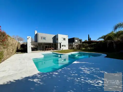 Casa Alquiler anual San Isidro Labrador Benavidez pileta