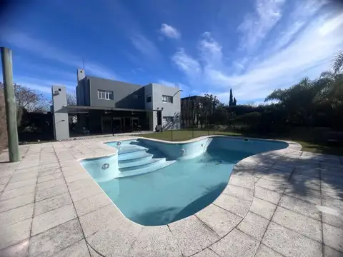 Casa en Alquiler de 3 dormitorios