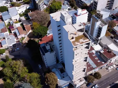 7 e/ 37 y Plaza Olazábal
