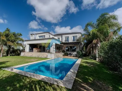Casa Chalet  en Venta en Altos de Campo Grande, Pilar, G.B.A. Zona Norte
