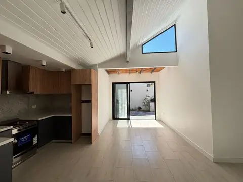 Depto Tipo Casa en Venta 1 año