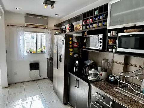 Casa 7 ambientes con 3 baños