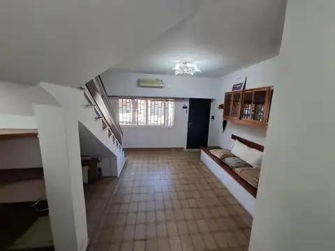 Depto Tipo Casa en Venta con 1 cocheras