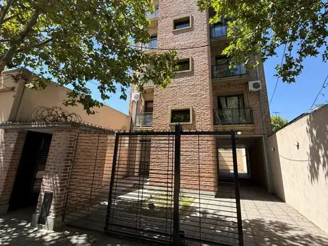 Departamento de 2 ambientes con cochera en Quilmes