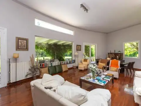 Casa en Venta de 5 dormitorios
