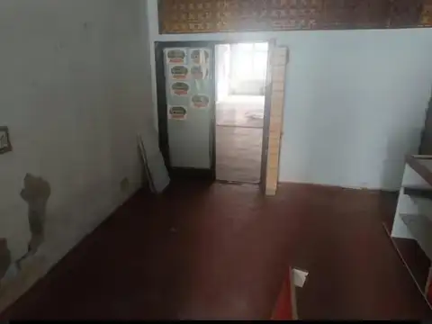 Joaquin V. Gonzalez 900