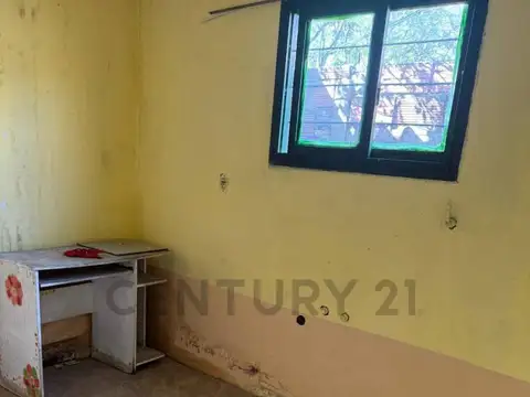 Casa 5 ambientes con 1 baño