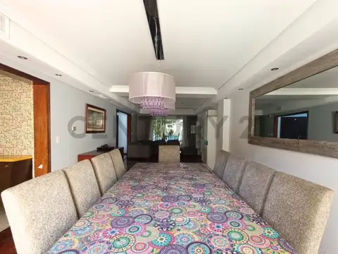 Venta Casa de de categoría en Barrio Parque los Intendentes, Villa Martelli