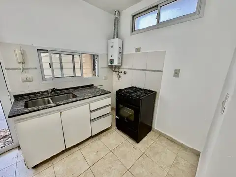 Depto Tipo Casa 2 ambientes con 1 baño