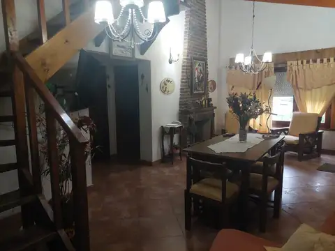 Casa en venta - 4 Dormitorios 2 Baños - Cochera - 572Mts2 - Valeria del Mar