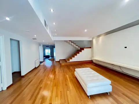 Casa en Alquiler de 3 dormitorios