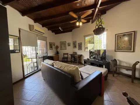 VENTA CASA  MONTE CASTRO  ESCUCHO OFERTAS 