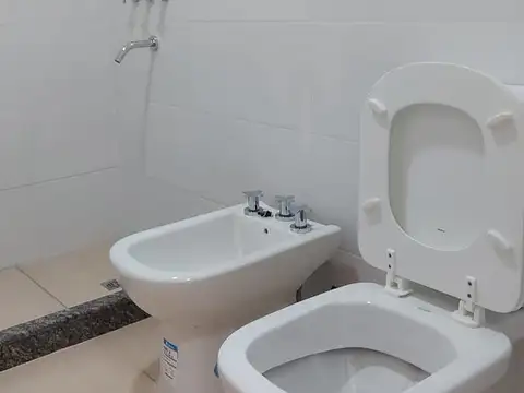 Depto Tipo Casa en Venta con 2 cocheras