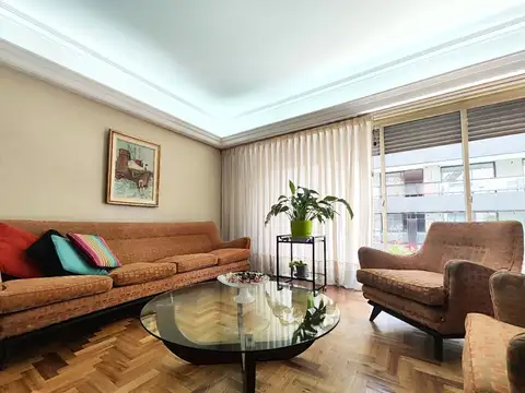 Venta Semipiso 4 ambientes c/cochera en Belgrano.