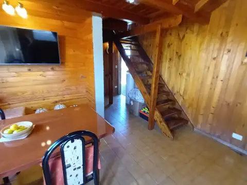 Casa 6 ambientes con 2 baños