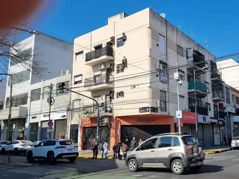 Moron 3100, Piso 3°