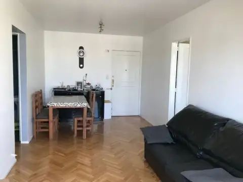 Carlos Calvo 1300 , Piso 5