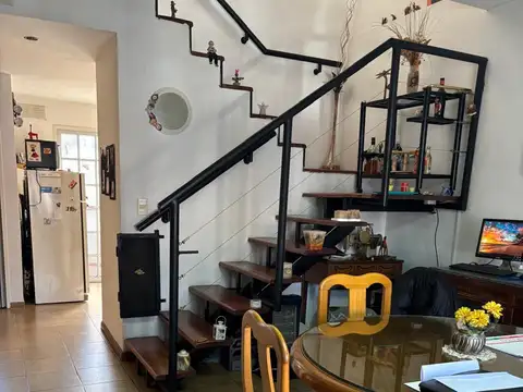 Depto Tipo Casa en Venta de 4 ambientes
