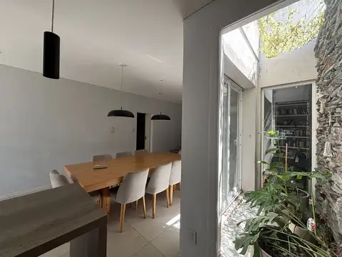 Casa 3 ambientes con 2 baños