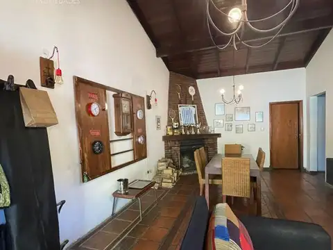 Casa 6 ambientes con 3 baños