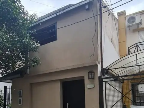 Ph 2 ambientes c/patio sin expensas, 4 cuadras de estación Ramos Norte.