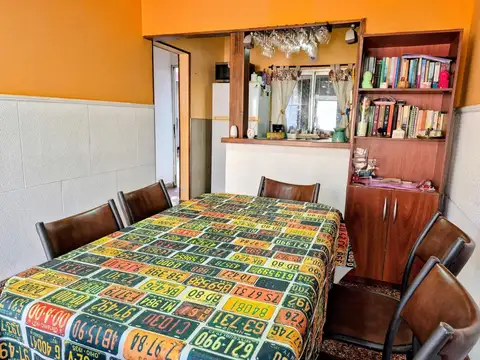 Depto Tipo Casa 4 ambientes con 2 baños