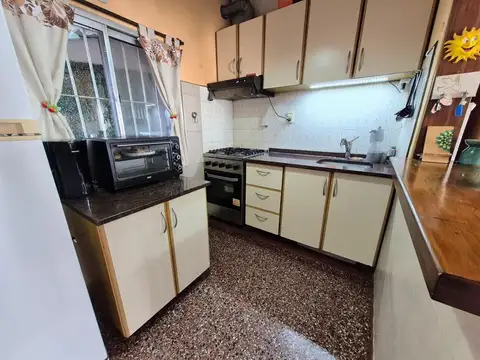 VENTA CASA PH DE CUATRO AMBIENTES EN WILDE