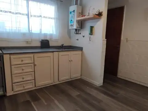 12 De Octubre 207 , Piso 1
